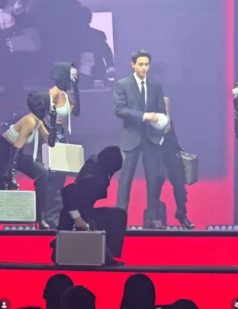 นึกว่าตาฝาด! พระเอกเบอร์1 ช่อง3 โผล่ร่วมงานช่องMONO