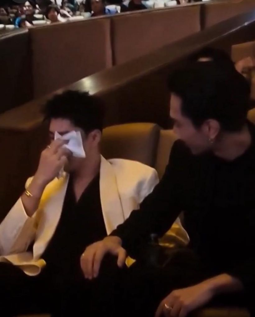 บีบหัวใจ! นายณภัทร ร้องไห้กลางวงล้อม ฝ่ากระแสแบนหงสาวดี