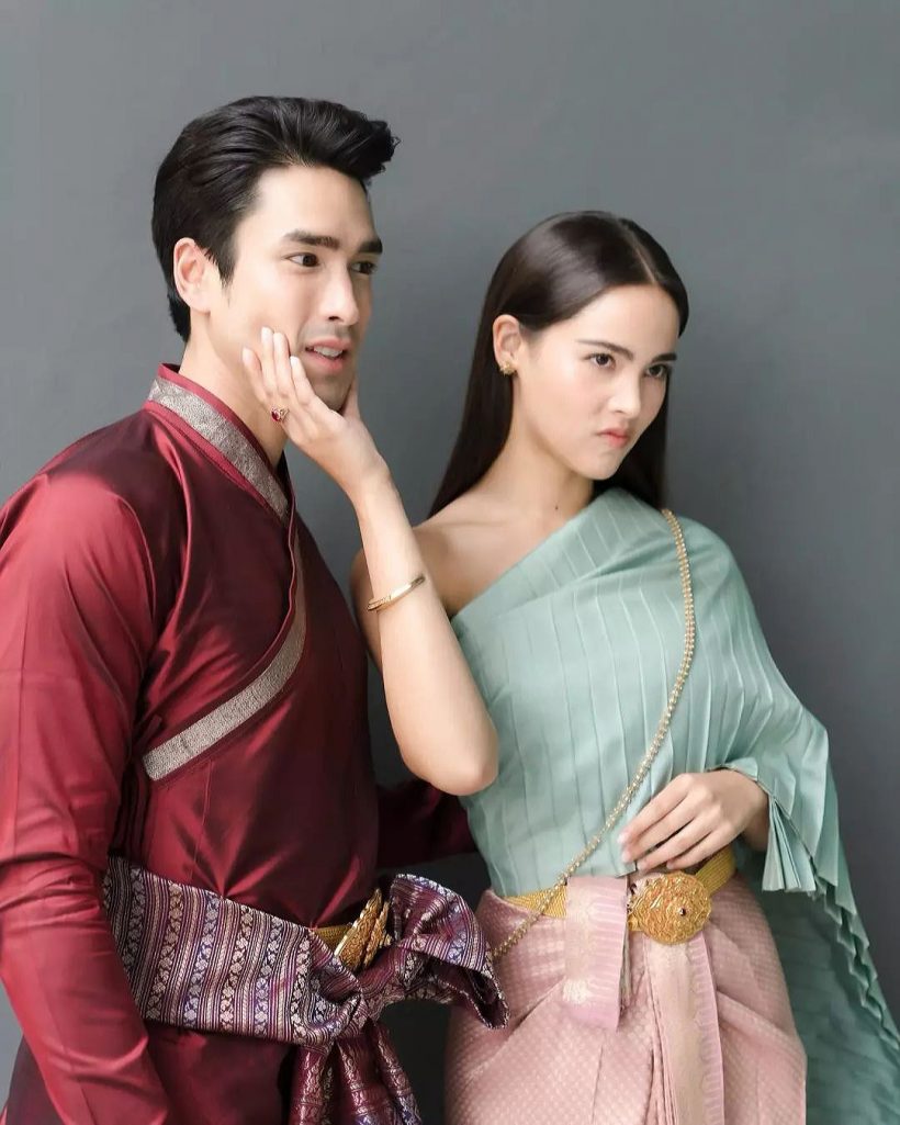 ตะลึงเลย!!ญาญ่า ห่มสไบนุ่งจีบหน้านาง สวยอย่างกับหลุดมาจากอยุธยา!