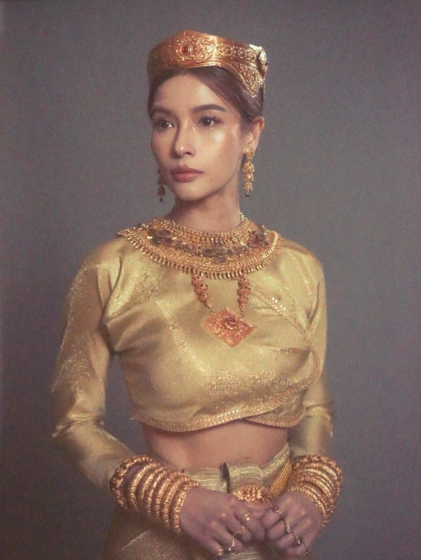 ชาวเน็ตตะลึงงัน! วิว วรรณรท เป็นพระสุพรรณกัลยา ที่สมบูรณ์เเบบ