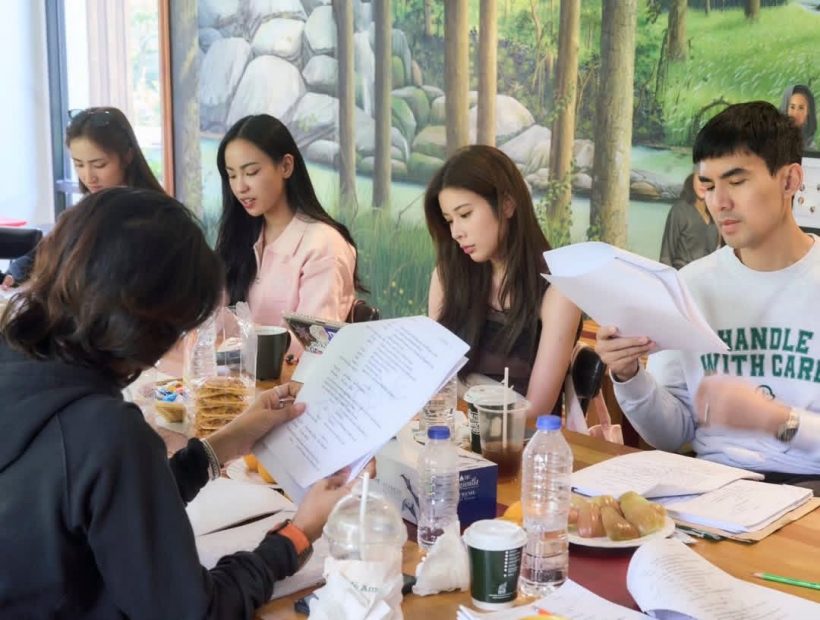 เคมีที่รอคอย! เต๋อเก้า สลัดลุคเดิม ลงจอคู่กันครั้งแรก