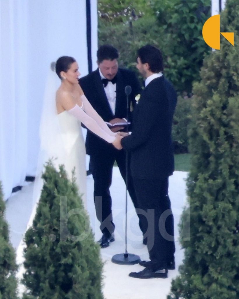 เปิดภาพวันวิวาห์คู่รักดาราดัง จัดงานในสวนสุดเรียบง่าย
