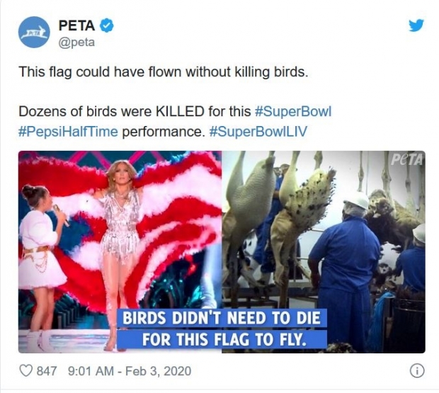 องค์กรพิทักษ์สัตว์ PETA ไม่ปลื้มเสื้อคลุมขนนกของ เจโล ในโชว์พักครึ่ง Super Bowl