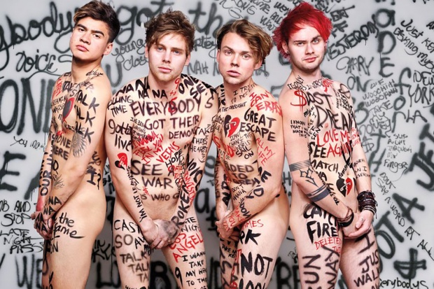 5 Seconds of Summer เปลือยขึ้นปกนิตยสารโรลลิง สโตน