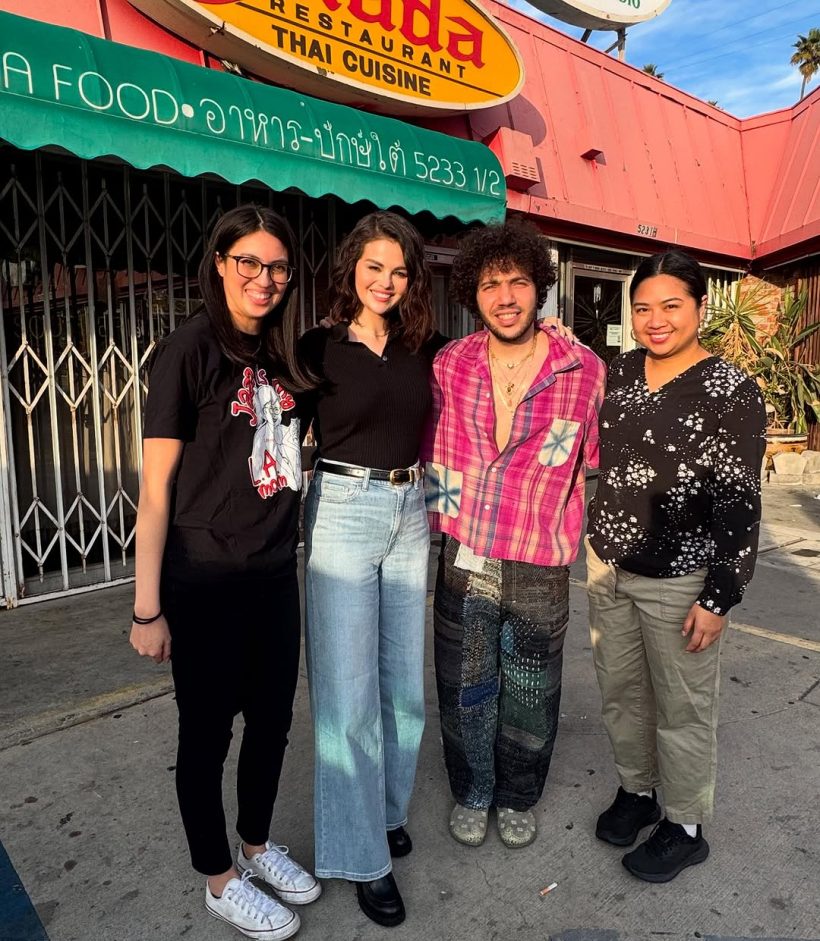 Selena – Benny เเวะกินอาหารไทยร้านดัง เป็นซุปตาร์ที่กันเองสุดๆ