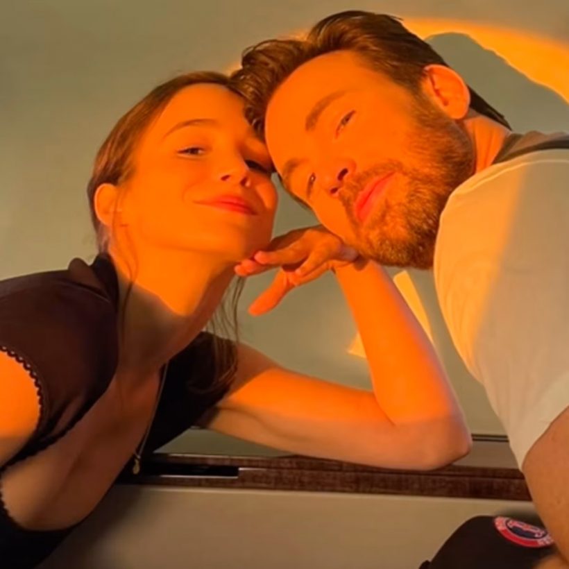 คริส อีแวนส์ ต้อนรับลูกสาวคนแรก เผยชื่อสุดน่ารัก