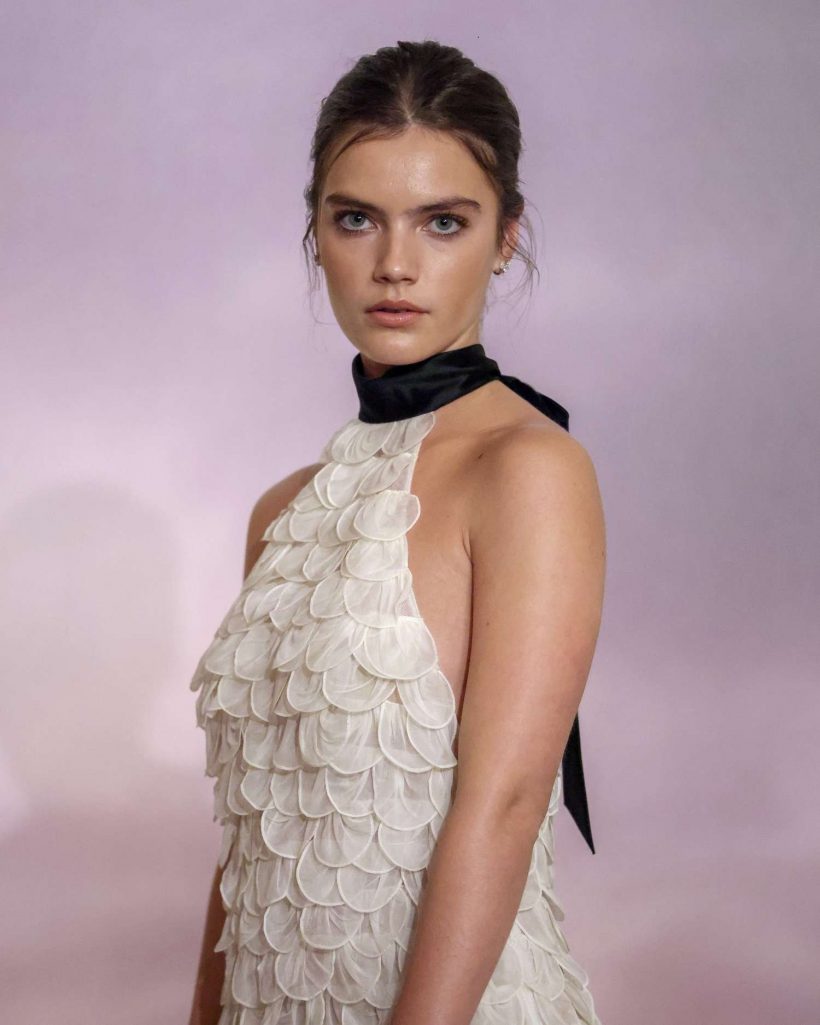 เปิดพัฒนาการความสวย น้องเล็กบ้าน Bridgerton อายุจริงเเค่ 19