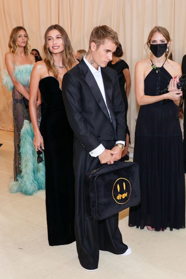 ฮือฮา! จัสติน ควงภรรยาร่วมMet Gala แต่ช็อตนี้ท้องหรือเปล่า?