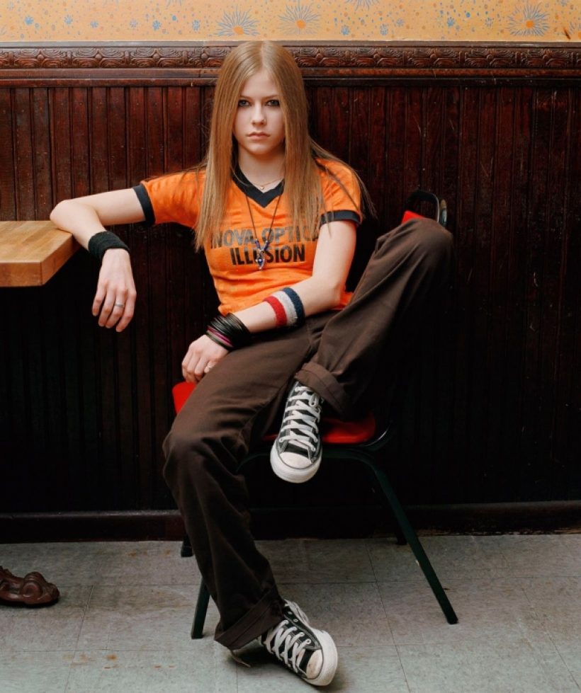 ขยี้ตาแตก! พังค์เกอร์สาว Avril Lavigne  สวยตลอดกาลจะแก่กี่โมง?
