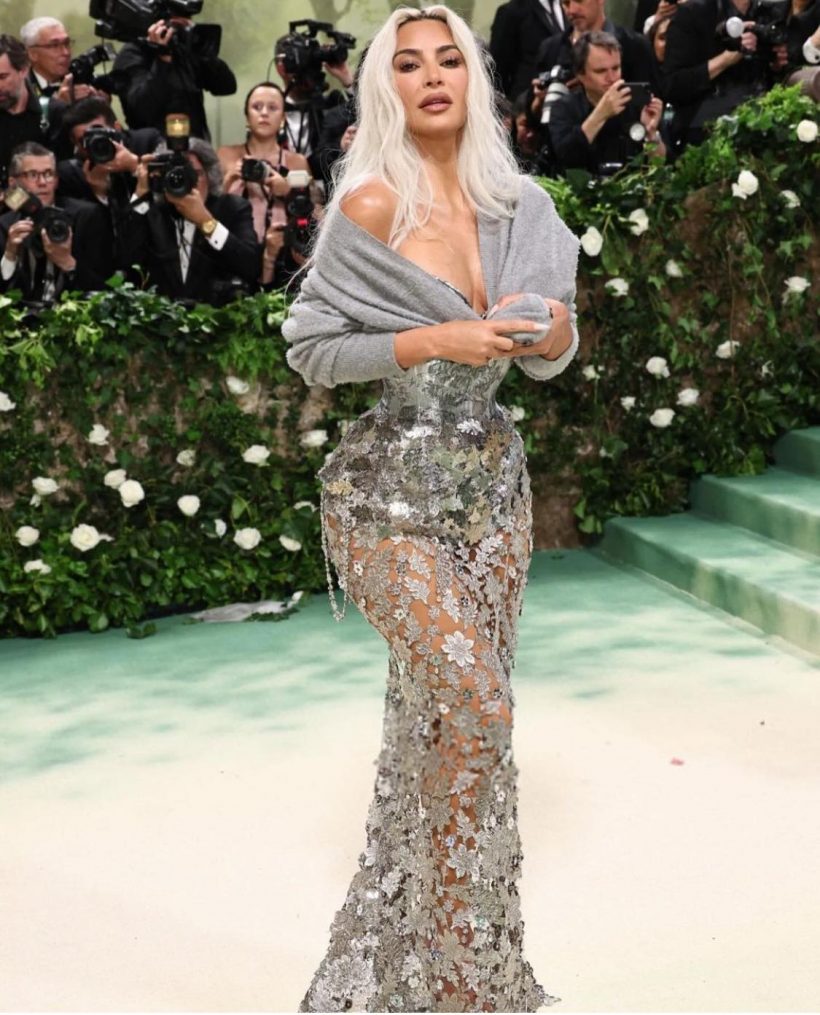 มัดรวมเเฟชั่นคนดังเดินพรมเเดง  Met Gala 2024 ชุดใครปัง-พัง! 