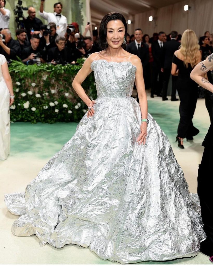 มัดรวมเเฟชั่นคนดังเดินพรมเเดง  Met Gala 2024 ชุดใครปัง-พัง! 