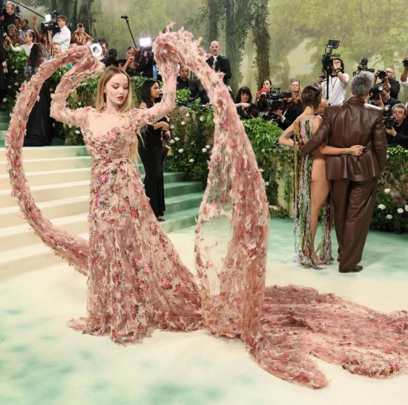 มัดรวมเเฟชั่นคนดังเดินพรมเเดง  Met Gala 2024 ชุดใครปัง-พัง! 