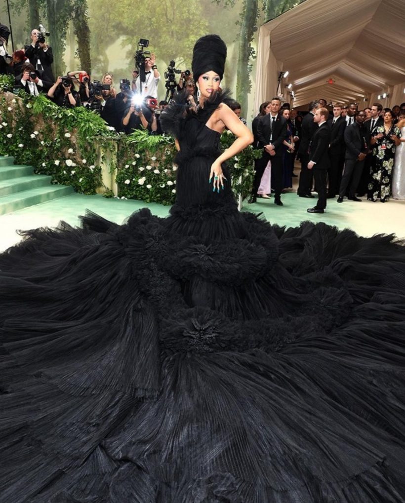 มัดรวมเเฟชั่นคนดังเดินพรมเเดง  Met Gala 2024 ชุดใครปัง-พัง! 