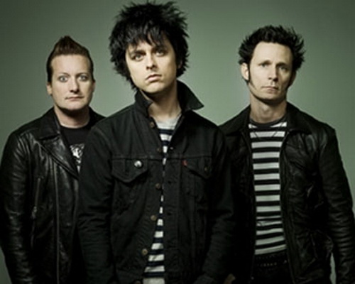 “บิลลี โจ” สุดฉุน! Green Day โดนหั่นเวลาโชว์สด ด่ากราดฟาดกีตาร์