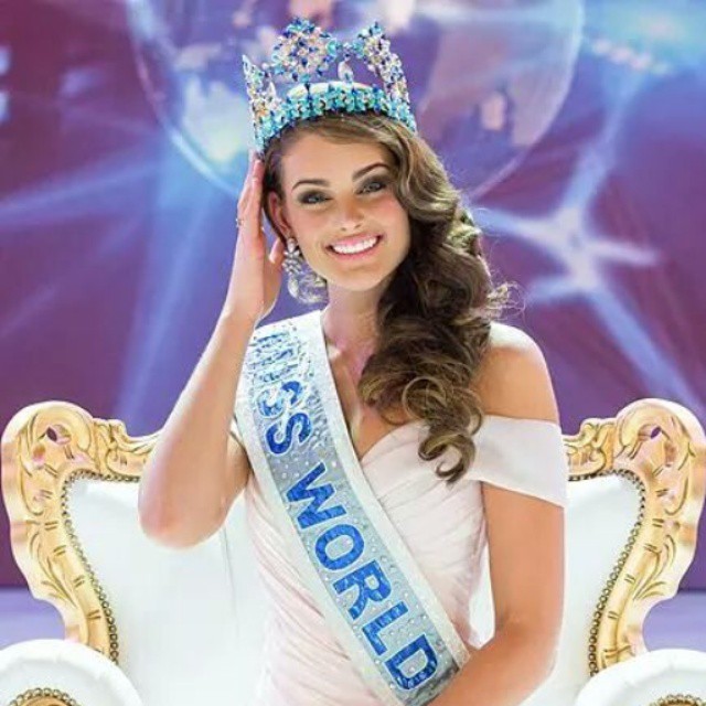 โรลีน สเตราส์(Rolene Strauss ) 