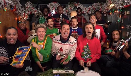 One Direction ร้องเพลงสุดพิเศษ แทนของขวัญคริสต์มาส!