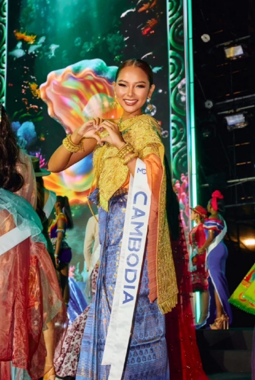 ทัวร์ไทยลง นางงามเขมรใส่ชุดคล้ายชุดพระราชนิยม อ้างเป็นตุเป็นตะว่า...