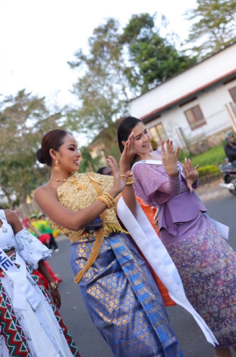 ทัวร์ไทยลง นางงามเขมรใส่ชุดคล้ายชุดพระราชนิยม อ้างเป็นตุเป็นตะว่า...