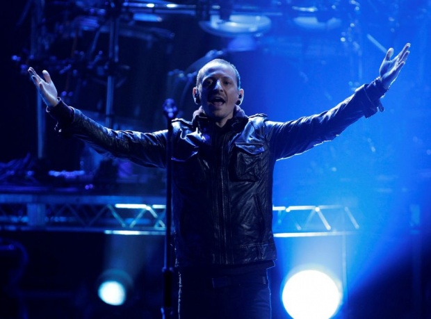 แฟนเพลงช็อก! เผยสาเหตุสุดเศร้าที่ “เชสเตอร์ เบนนิงตัน”นักร้องนำวง Linkin Park ฆ่าตัวตาย!