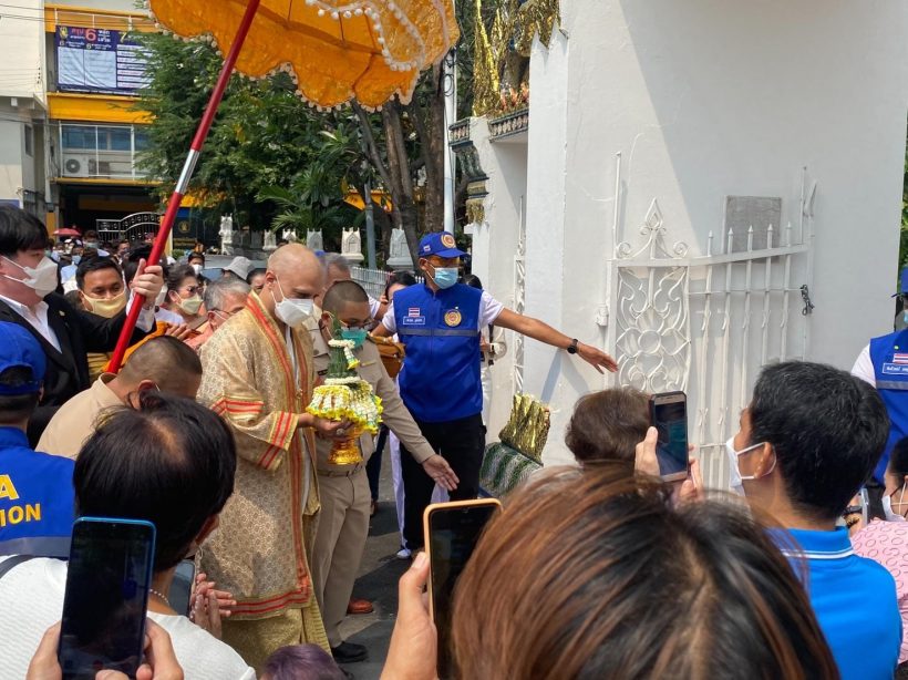  พระเอกอินเดียชื่อดัง เข้าพิธีอุปสมบทรับฉายาทางธรรมอโสโก