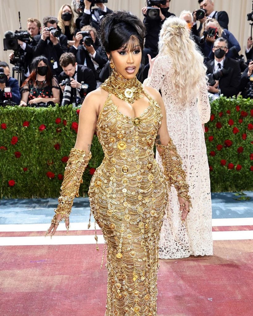 อลังการทุกคน! ส่องเเฟชั่นตัวเเม่วงการบันเทิง เดินเฉิดฉายในงานMet Gala2022