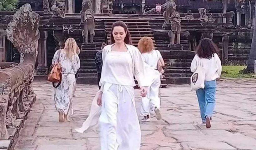 เรื่องจริงไม่จ้อจี้ วงในเผย แองเจลินา โจลี เล็งปักหลักเขมร