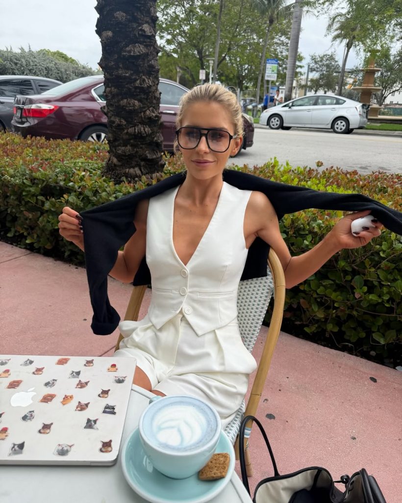 ส่องโปรไฟล์ แคโรไลน์ เดอร์ ลือเป็นสาวคนใหม่ เฟรดเดอริก