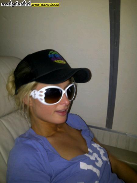 PiX > อัพเดท Paris Hilton  @ twitter