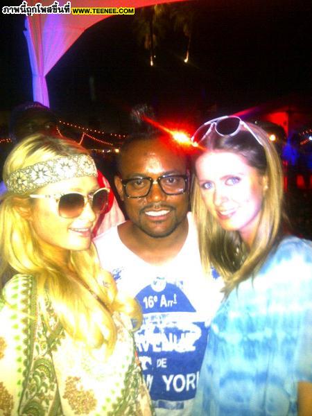 PiX > อัพเดท Paris Hilton  @ twitter