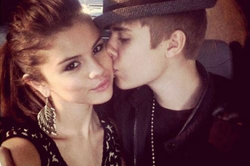 "Justin Bieber" และ "Selena Gomez"