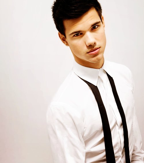 เทย์เลอร์ เลาท์เนอร์ โชว์ฟอร์มแอ๊กชันสุดมันส์ ใน Tracers