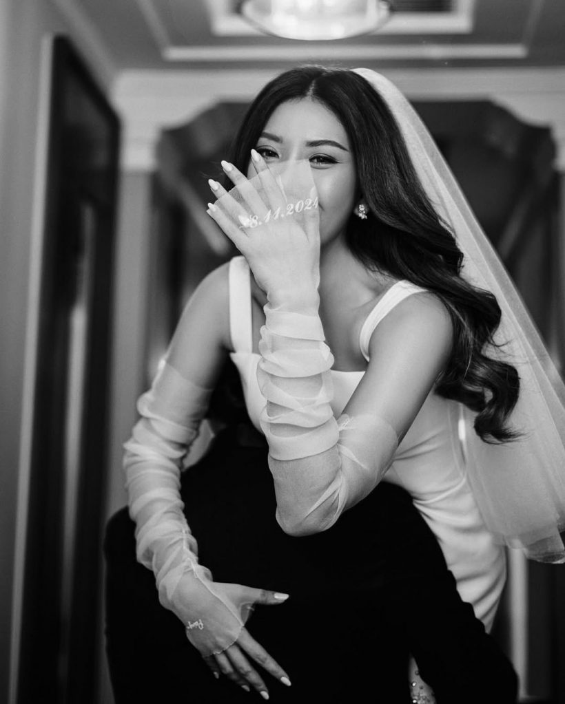 ว่าที่เจ้าบ่าวสายละมุน ไป่ ทาคน ทำแฟนคลับใจบางกับภาพคู่สุดหวาน
