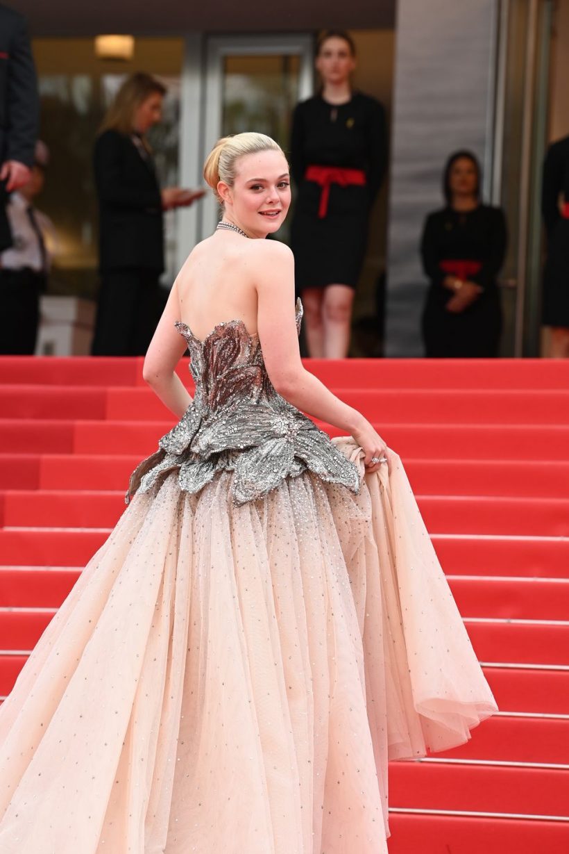 ไม่ทำให้ผิดหวัง Elle Fanning ผิวใสกว่ากระจก-สวยสง่าเจ้าหญิงในชีวิตจริง