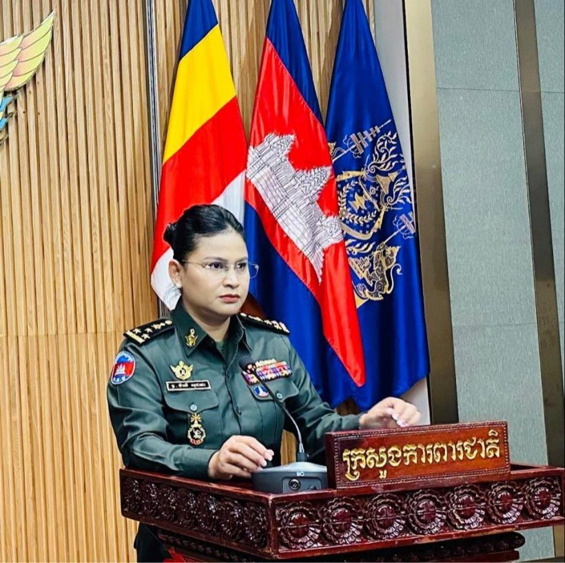 ไม่ธรรมดา! มิสยูนิเวิร์สกัมพูชา เป็นหลานเเท้ๆคนดังระดับประเทศ