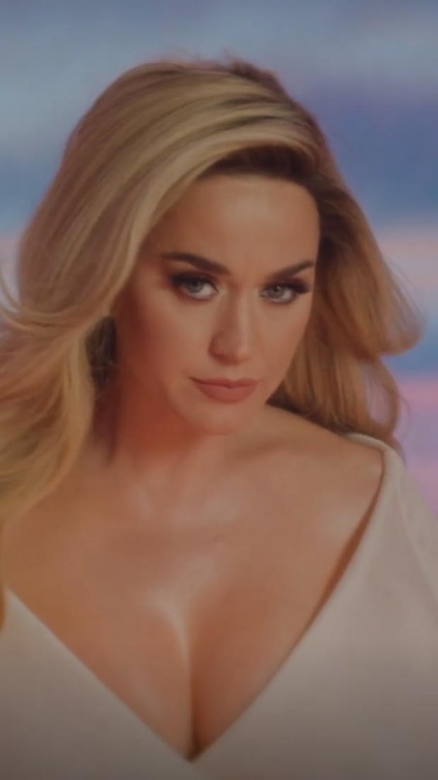 Katy Perry  ประกาศข่าวดีตั้งครรภ์ลูกคนแรกผ่าน MV เพลงใหม่ล่าสุด 