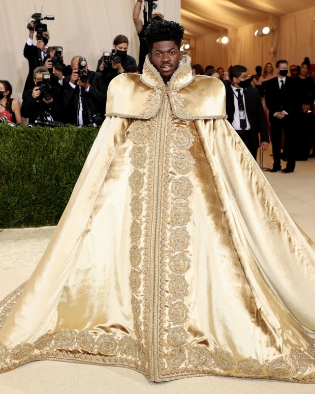 อลังตาเเตก!! ส่องชุดเหล่าซุปตาร์ ตบเท้าร่วมงาน MET GALA2021