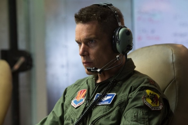 “อีธาน ฮอว์ค” การันตีความมันส์ รับบทหน่วยซุ่มโจมตี ใน “Good Kill โดรนพิฆาต ล่าพลิกโลก”