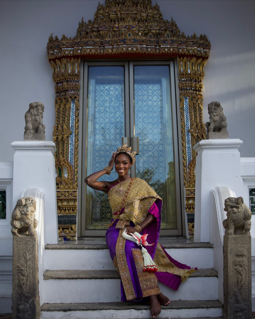 โอลิเวีย มิสยูนิเวิร์สโกตดิวัวร์ สวยเฉิดฉายในชุดไทยจักรพรรดิ