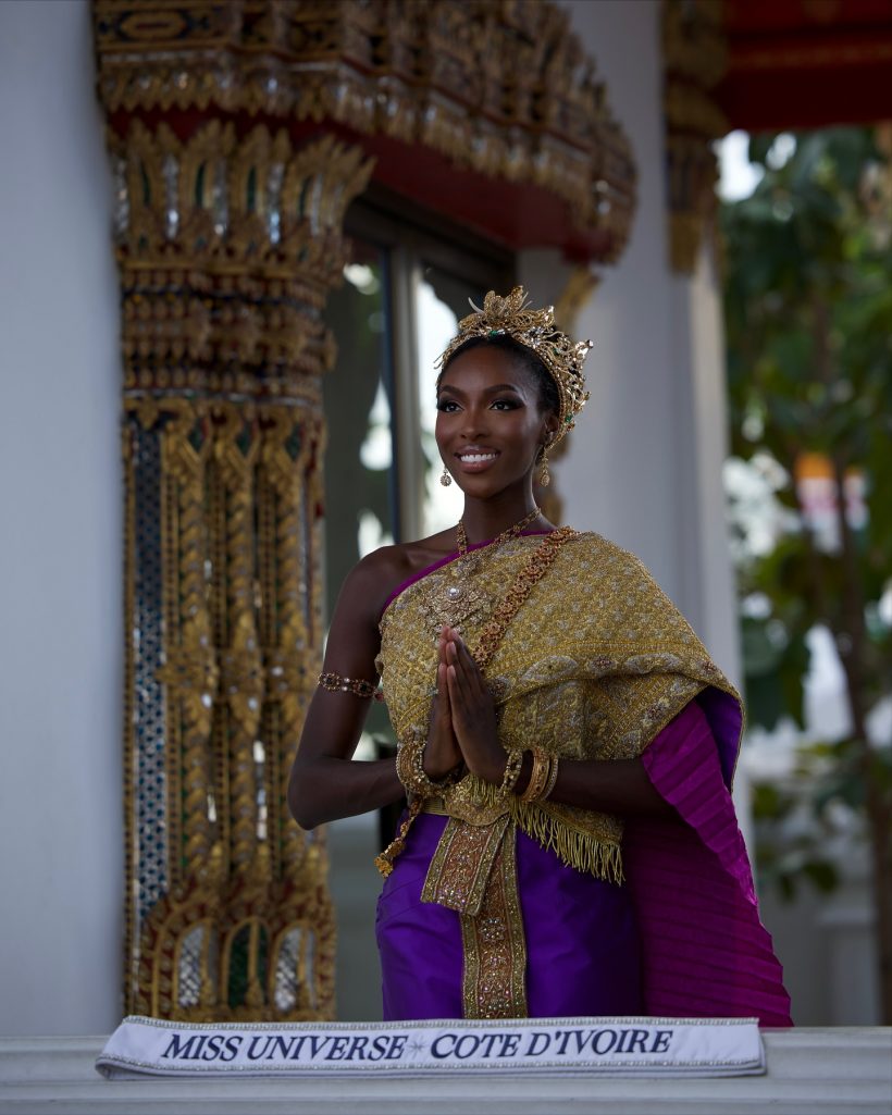 โอลิเวีย มิสยูนิเวิร์สโกตดิวัวร์ สวยเฉิดฉายในชุดไทยจักรพรรดิ