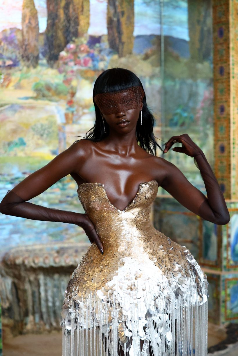 สุดยอดตัวแม่รันเวย์! Anok Yai กวาดรางวัลใหญ่ ระดับโลก