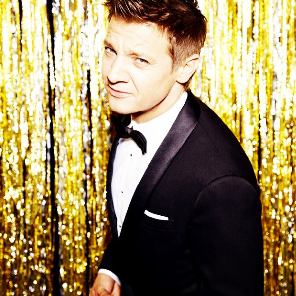 JEREMY RENNER