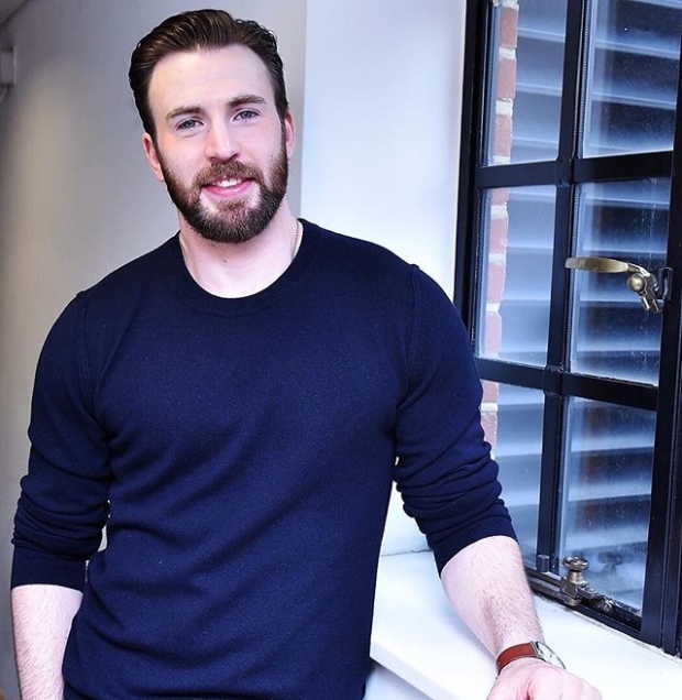 ซุปเปอร์ฮีโร่มีอยู่จริง!  เพจดังเผย 5 ข้อควรรู้เกี่ยวกับ “Chris Evans” บอกเลยว่าสมบัติของจักรวาลที่แท้ทรู 