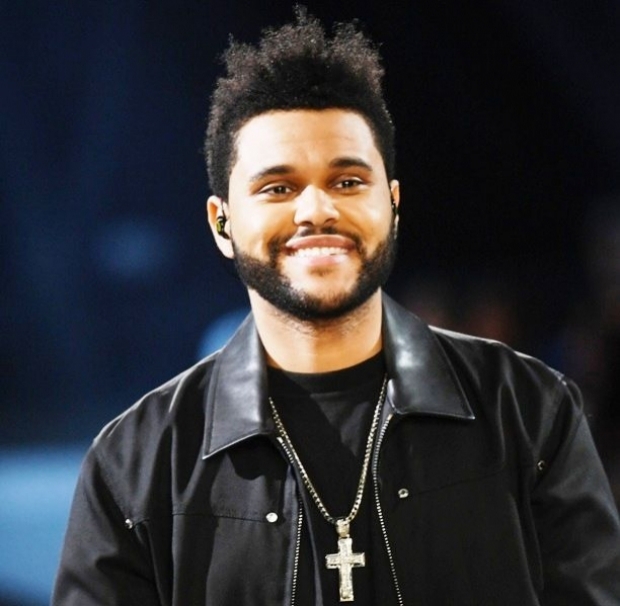 ยืนยันแล้ว! สมพันธ์ แองเจลิน่า โจลี่ - The Weeknd ใช่รักครั้งใหม่หรือเปล่า