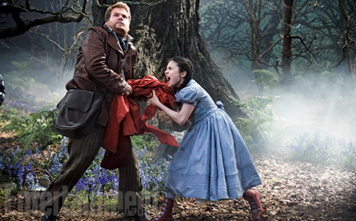 ภาพทีเซอร์ในฉากใหม่ของ Into the Woods พร้อมคลิปเบื้องหลัง 