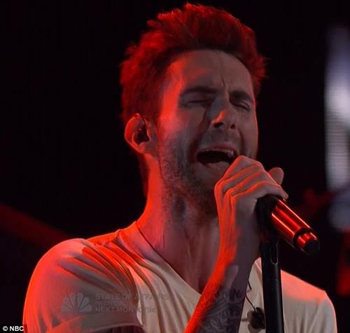 อดัม เลอวีน พา Maroon 5 ระเบิดความมันส์ใน The Voice!
