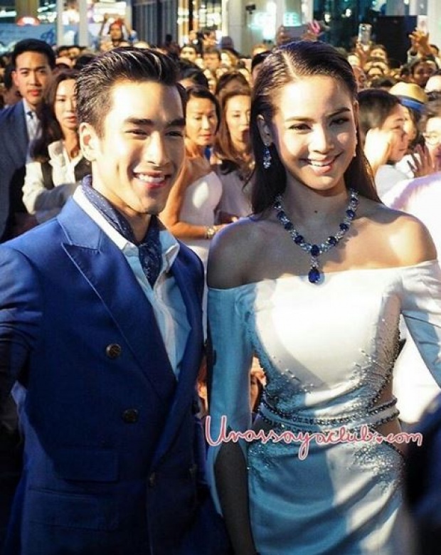 ตะลึง!! “ญาญ่า” มาในมาดนางพญาห่มเพชร 250ล. งานเปิดตัวศูนย์การค้า