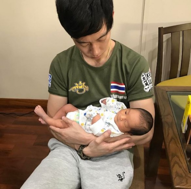 ‘แพท’ เลี้ยงลูกเอง ปลื้ม เรซซิ่ง ลูกชายเลี้ยงง่าย(มีคลิป)