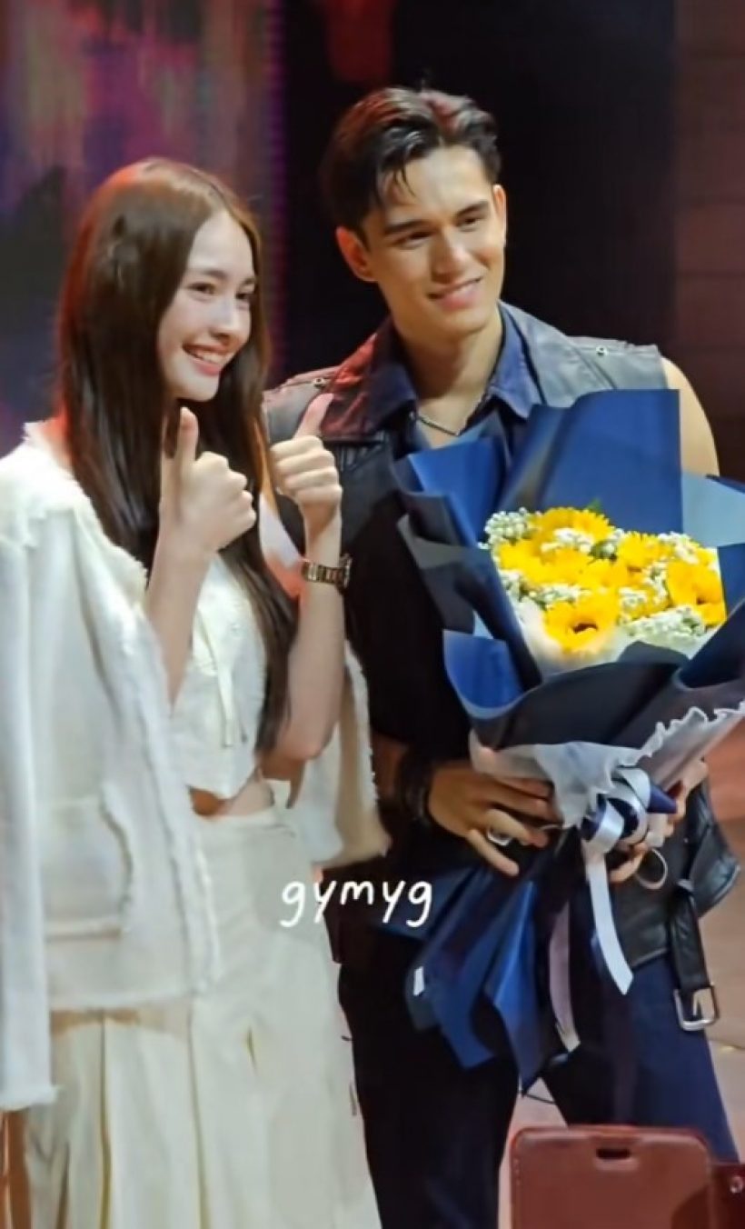 ฮือฮา นาย ณภัทร โผกอดสุดซึ้ง หลังนางเอกคนสวยโผล่เชียร์เล่นละครเวที