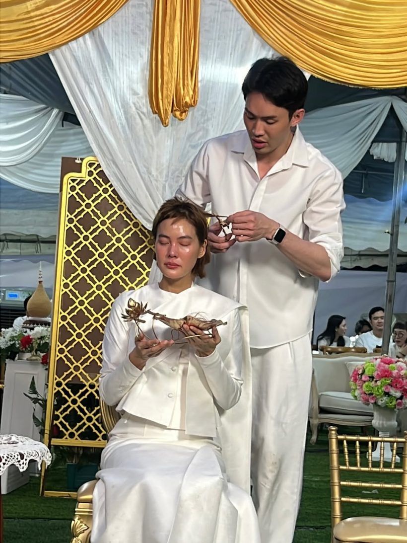 เปิดภาพพิธีปลงผม เจนี่ เพื่อนพ้องในวงการบันเทิงเเห่อนุโมทนาบุญ