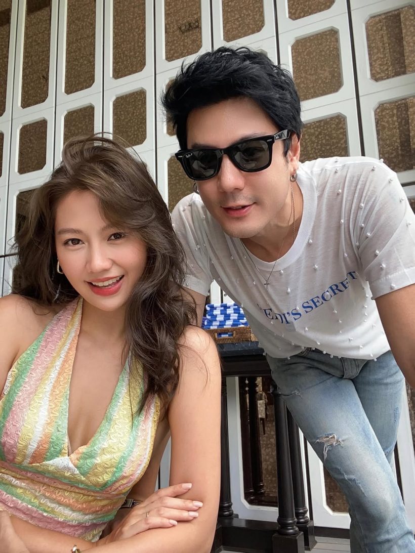 รูปนี้สยบทุกข่าวลือ พระเอกดังย้ำชัด รักยังหวาน-นอนกอดกันทุกคืน